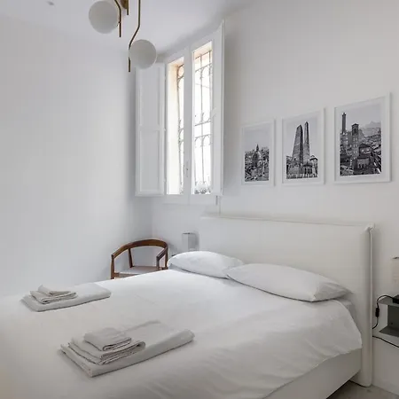 Apartment San Vitale 86, A Stone's Throw From The Two Towers *